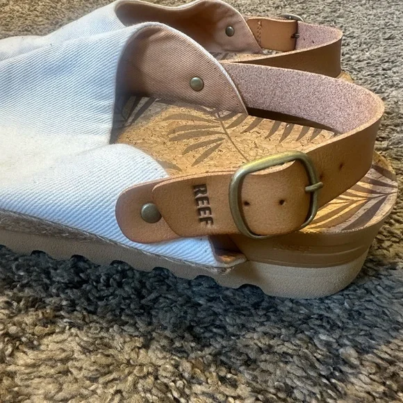 Reef Women's White and Tan Slip-On Shoes - Picture 6 of 10